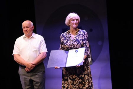 Praznik Mirna 2025 - podelitv zahvale Maji Sluga, foto Studio PraprotKa (8)